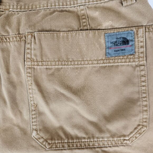 The North Face Mens Utility Shorts Size 34 Long - Picture 7 of 7
